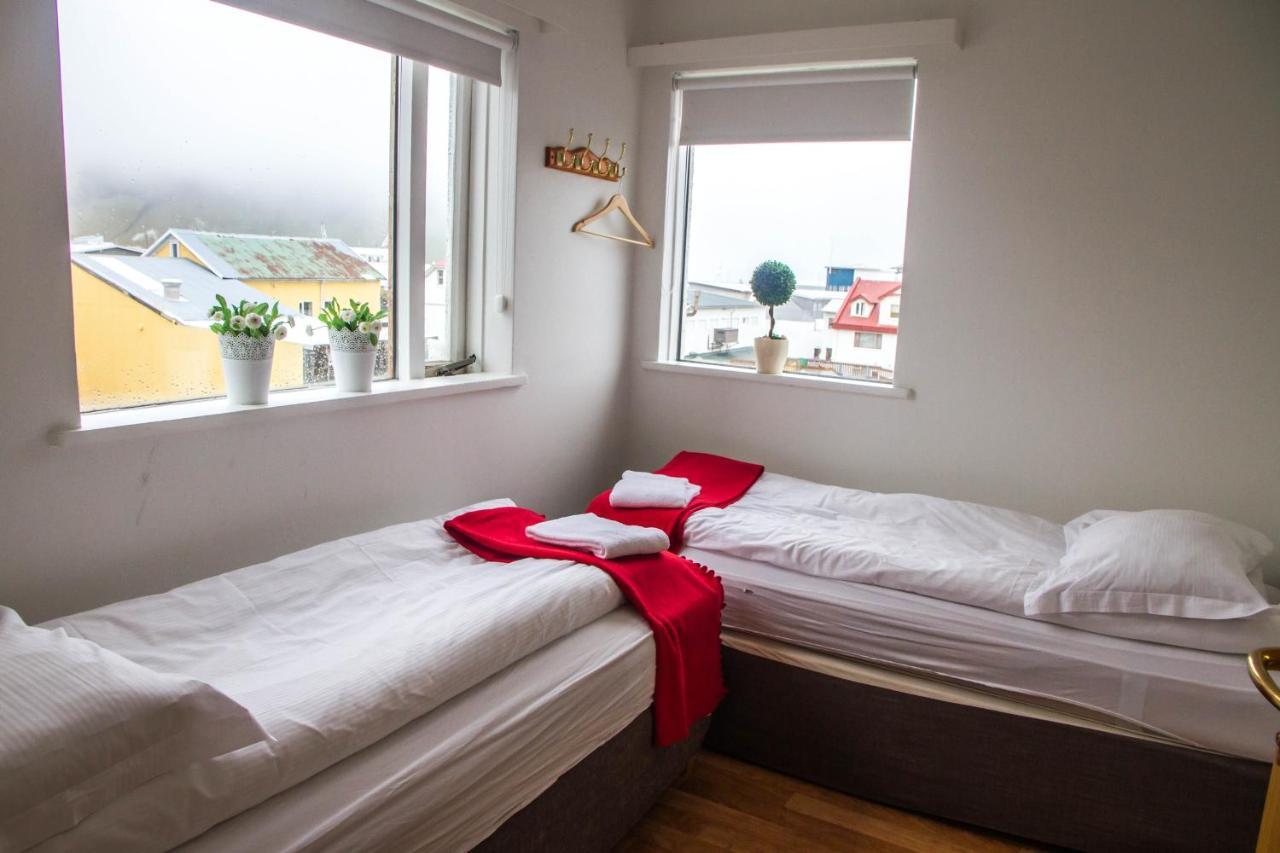 Guesthouse Sunnuholl Vestmannaeyjar Exterior photo